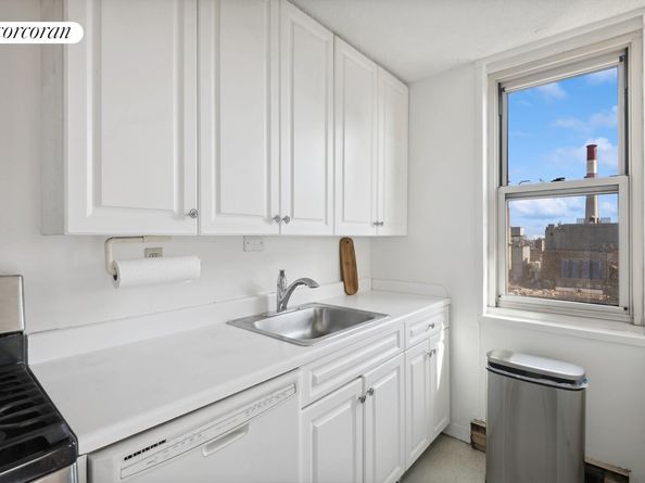 555 Main Street 1710, New York NY 10044