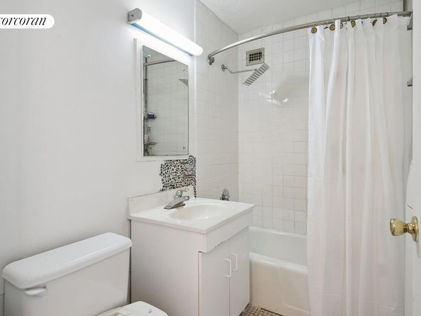 555 Main Street 1710, New York NY 10044