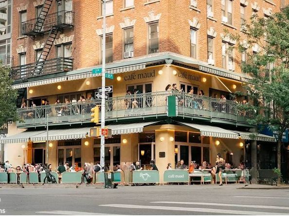 300 East 85th Street 201, New York NY 10028