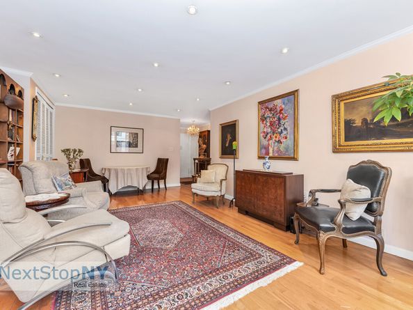 235 East 57th Street 14D, New York NY 10022