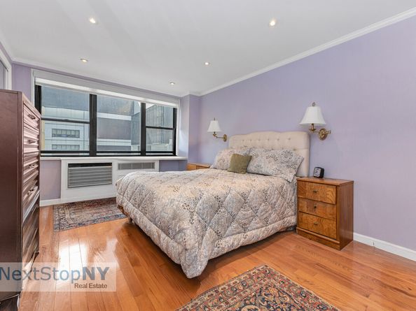 235 East 57th Street 14D, New York NY 10022