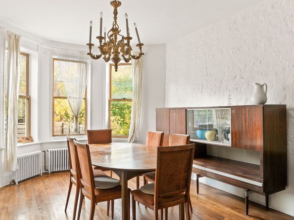 250 East 25th Street, Brooklyn NY 11226