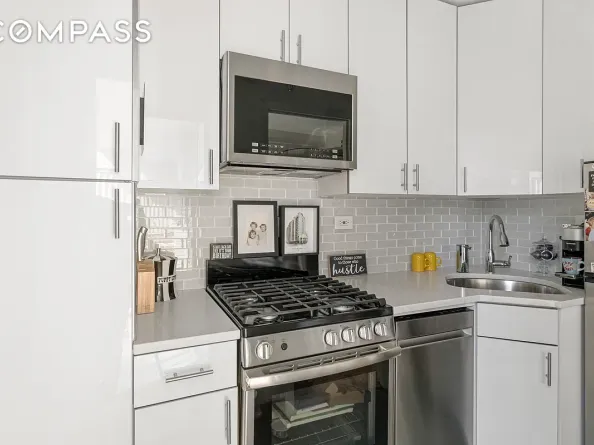 1160 3rd Avenue 15F, New York NY 10065