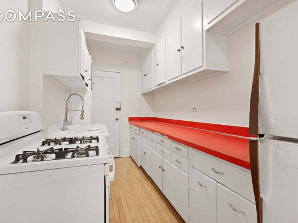 136 East 36th Street 3B, New York NY 10016