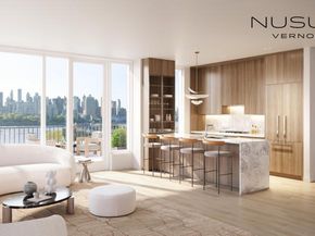 30-55 Vernon Boulevard 8F, Queens NY 11102