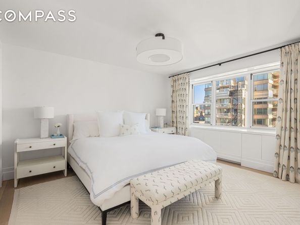 150 East 69th Street 18S, New York NY 10021