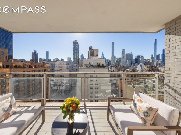 150 East 69th Street 18S, New York NY 10021