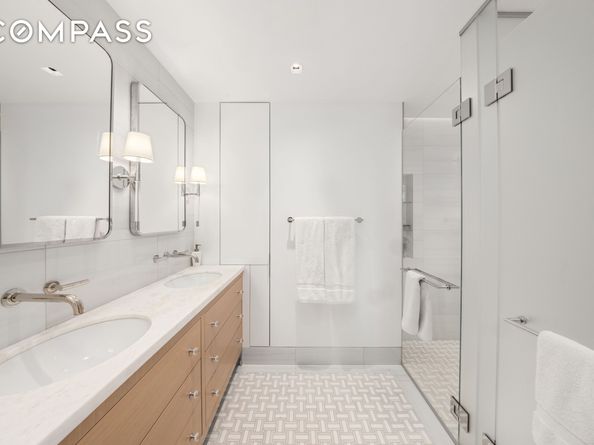 150 East 69th Street 18S, New York NY 10021