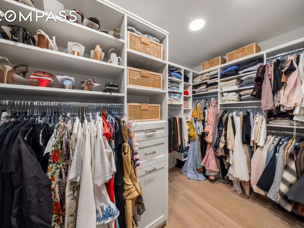 150 East 69th Street 18S, New York NY 10021