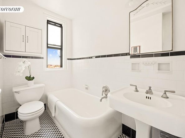 135 Eastern Parkway 12F, Brooklyn NY 11238