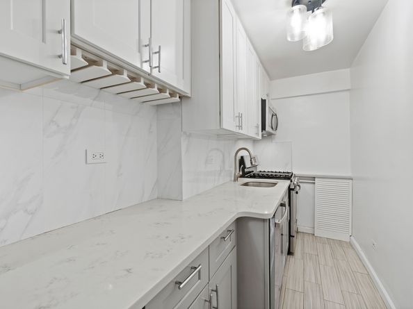 335 East 51st Street D, New York NY 10022