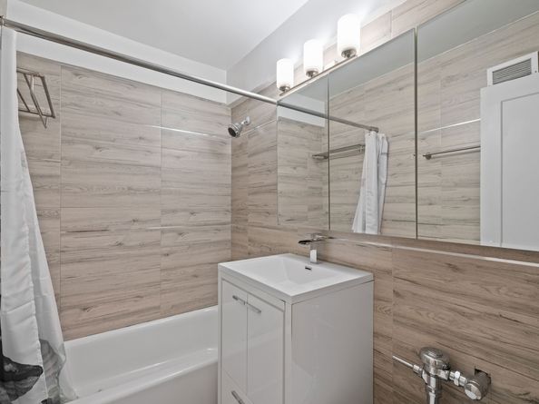 335 East 51st Street D, New York NY 10022