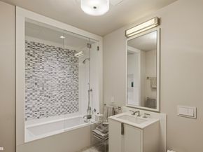 212 5th Avenue 14C, New York NY 10010