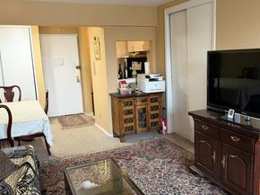 241-20 Northern Boulevard 4A, Queens NY 11362