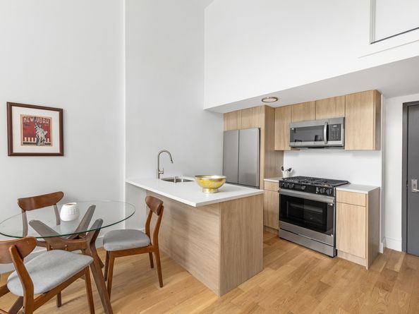 97 Waverly Avenue 2F, Brooklyn NY 11205