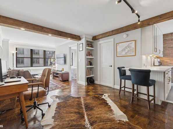 330 3rd Avenue 12J, New York NY 10010