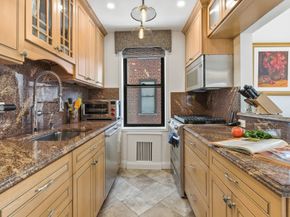 30 East 9th Street 4NN, New York NY 10003