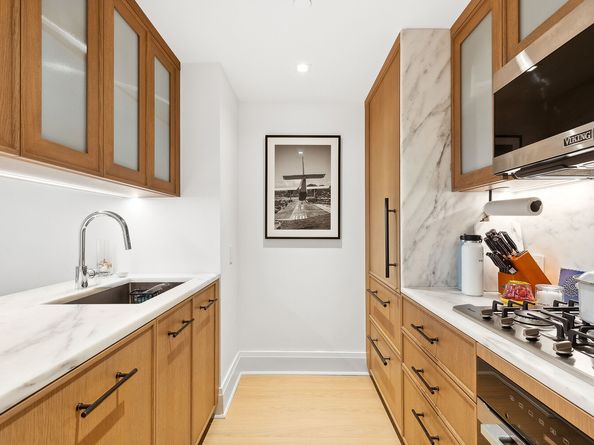 210 Warren Street 5C, New York NY 10282