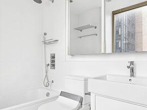 236 East 47th Street 16C, New York NY 10017