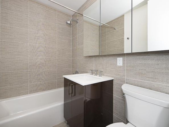 245 East 25th Street 10L, New York NY 10010