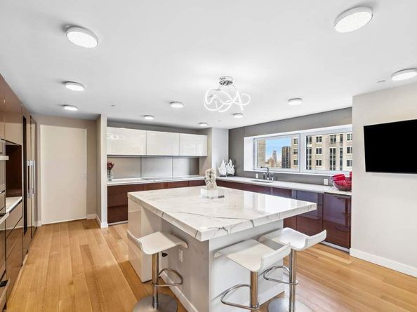 135 West 52nd Street PH1, New York NY 10019