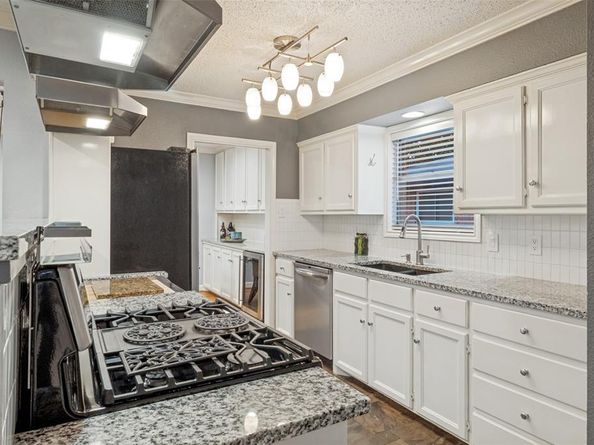 10615  Longmeadow Drive , Dallas Texas 75238