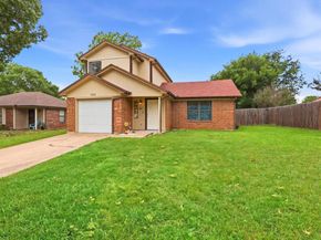 125 N Chapel Creek Boulevard , Fort Worth Texas 76108