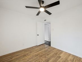 625  Kingston Drive , Grand Prairie Texas 75051