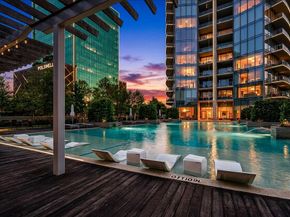 2900  Mckinnon Street  401, Dallas Texas 75201