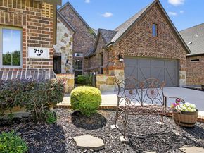 710  Sunflower Avenue , Argyle Texas 76226