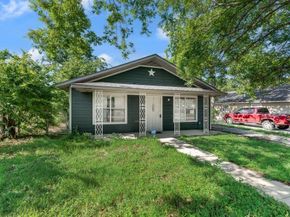 921 E Annie Street , Fort Worth Texas 76104