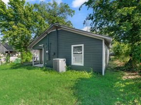921 E Annie Street , Fort Worth Texas 76104