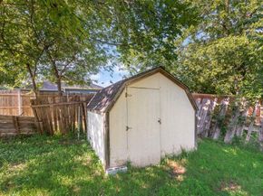 921 E Annie Street , Fort Worth Texas 76104