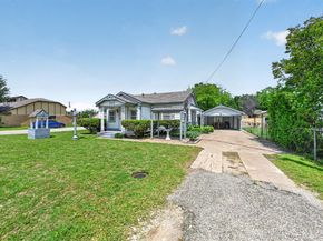207  Hood Street , Cedar Hill Texas 75104