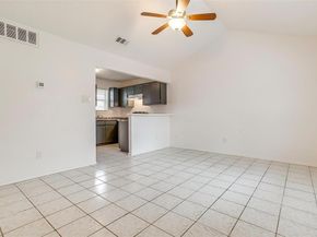 716 S Perkins Street , Fort Worth Texas 76103