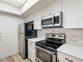 3105  San Jacinto Street  207, Dallas Texas 75204