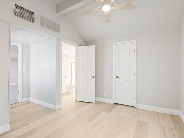 676  Harbor Drive , Azle Texas 76020