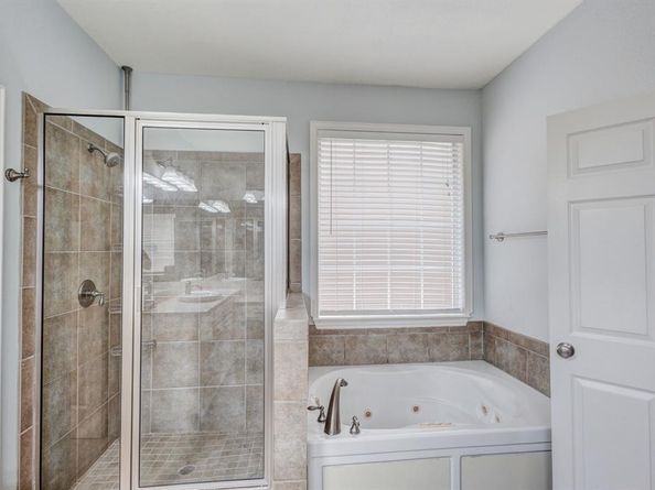 9718  Wolf Creek Drive , Irving Texas 75063