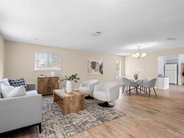 1006 N Lucas Drive , Grapevine Texas 76051