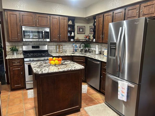 304  Paloverde Lane , Fort Worth Texas 76112