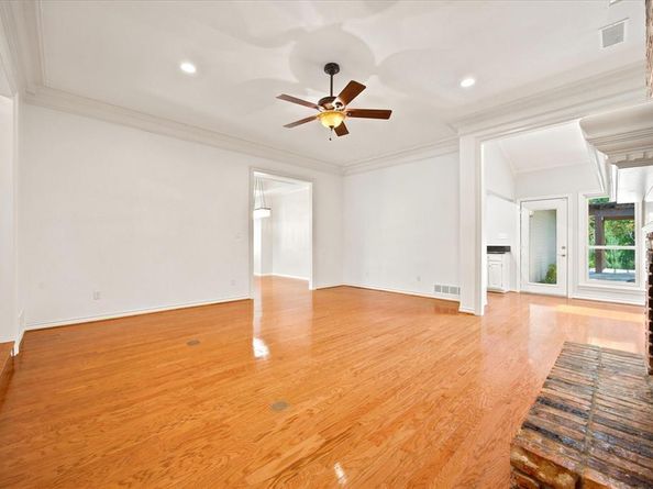 1615  Shores Boulevard , Rockwall Texas 75087