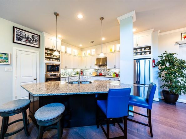 6606  Deleon Street , Irving Texas 75039