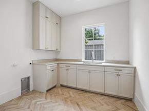 5871  Elderwood Drive , Dallas Texas 75230