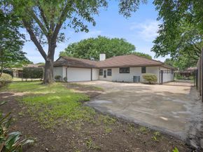 442  Hanover Lane , Irving Texas 75062
