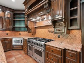 4777  Byron Circle , Irving Texas 75038