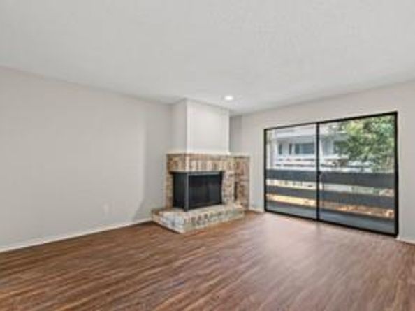 5840  Spring Valley Road  1510, Dallas Texas 75254