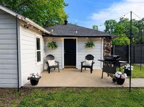 2401  Lillian Street , Fort Worth Texas 76111