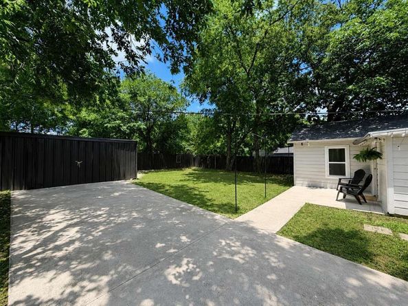 2401  Lillian Street , Fort Worth Texas 76111