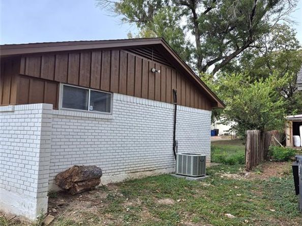 631  Cove Hollow Drive , Dallas Texas 75224