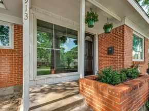 913 W Inwood Drive , Arlington Texas 76013